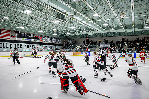 Centennial vs Maple Grove Varsity Hockey 246