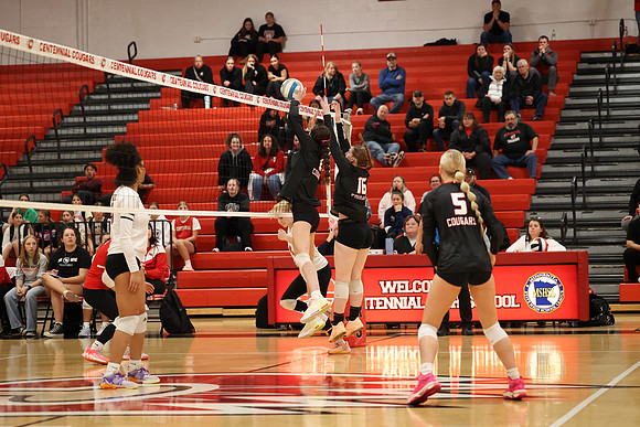 Centennial vs Coon Rapids Girls Varsity Volleyball 192