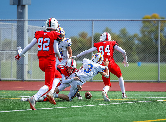 Centennial vs STMA JV Football 77