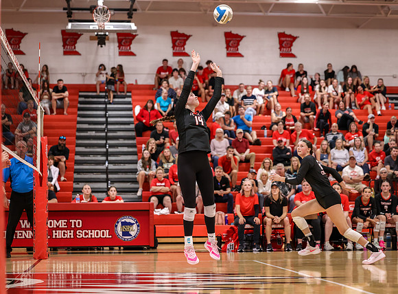 Centennial vs Mounds View Girls Varsity Volleyball 97