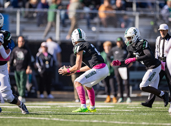 Mounds View vs STMA Varsity Football 126
