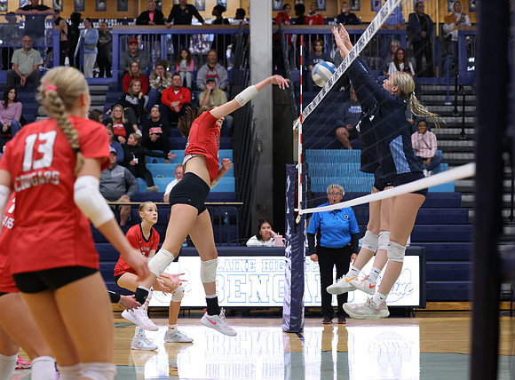 Centennial vs Blaine Girls Varsity Volleyball 75