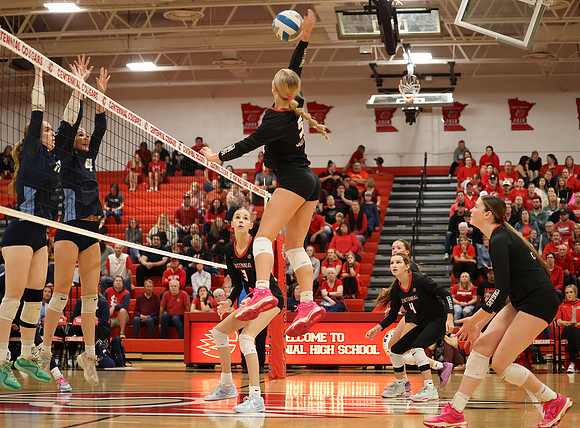 Centennial vs Blaine Girls Varsity Volleyball 92