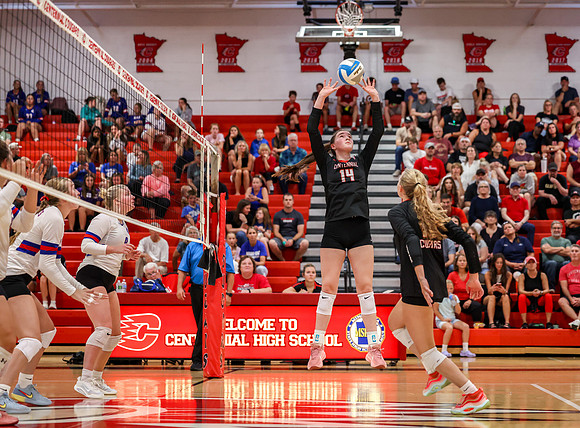 2563 Centennial vs Cambridge-Isanti Girls Varsity Volleyball