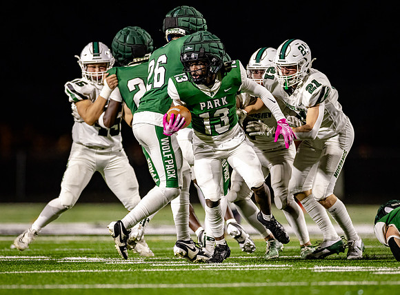 Mounds View vs Park Football 151