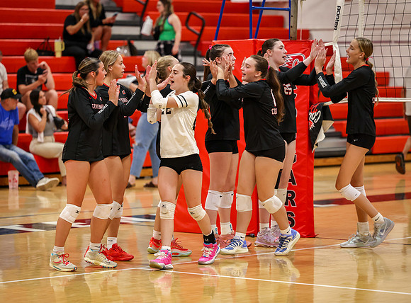 3770 Centennial vs Cambridge-Isanti Girls Varsity Volleyball