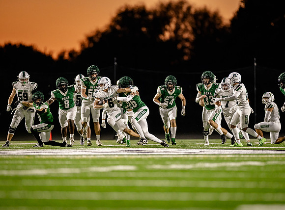 Mounds View vs Park Football 39