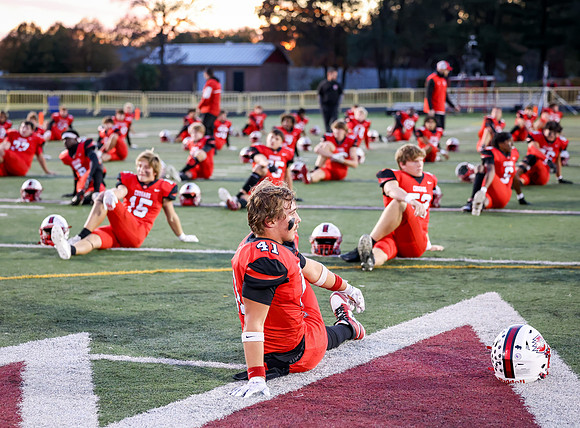 Centennial vs Rochester Mayo Varsity Football 17