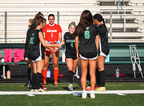 039 Mounds View vs Prior Lake Varsity Soccer