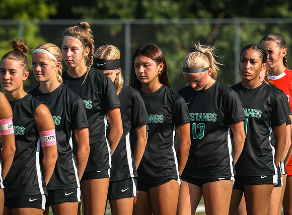 069 Mounds View vs Prior Lake Varsity Soccer
