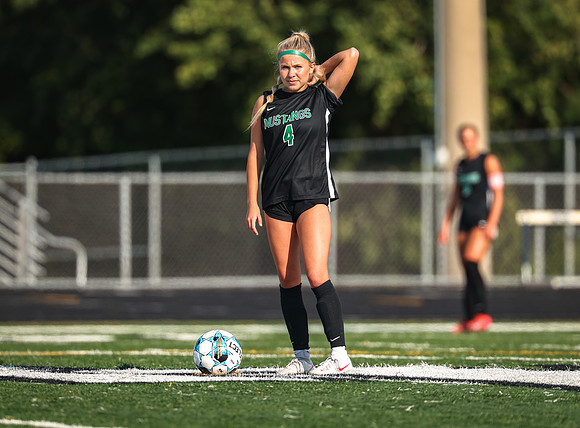 083 Mounds View vs Prior Lake Varsity Soccer