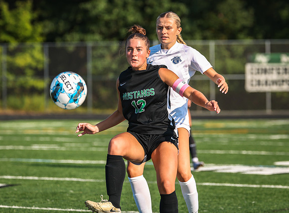 089 Mounds View vs Prior Lake Varsity Soccer