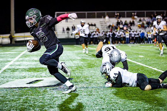 Mounds View #16 Caden Persuitti 32 yrd TD 2