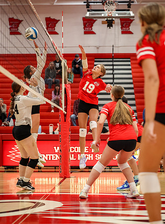 0470 Centennial vs Roseville Girls A Volleyball