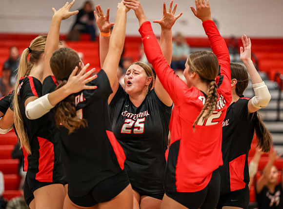1913 Centennial vs Roseville Girls JV Volleyball