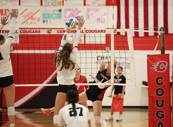 2426 Centennial vs Roseville Girls JV Volleyball