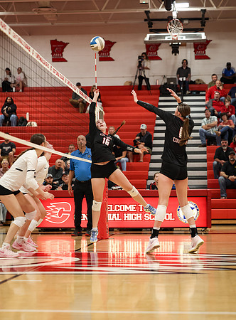 3913 Centennial vs Roseville Girls Varsity Volleyball