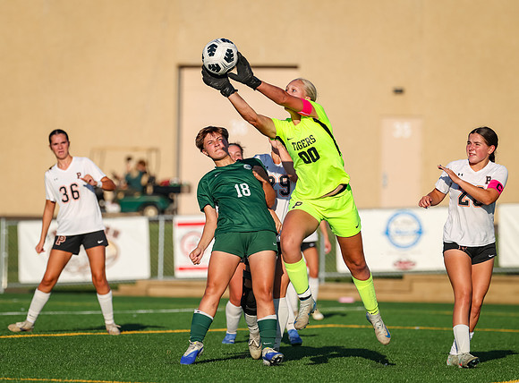 1806 Chisago vs Princeton Girls Varsity Soccer