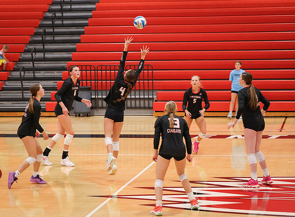 Centennial vs Osseo Girls Varsity Volleyball 214
