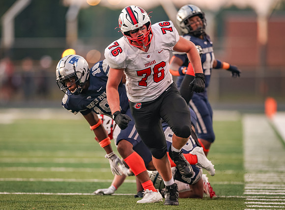 0585 Centennial vs Champlain Varsity Football-Edit