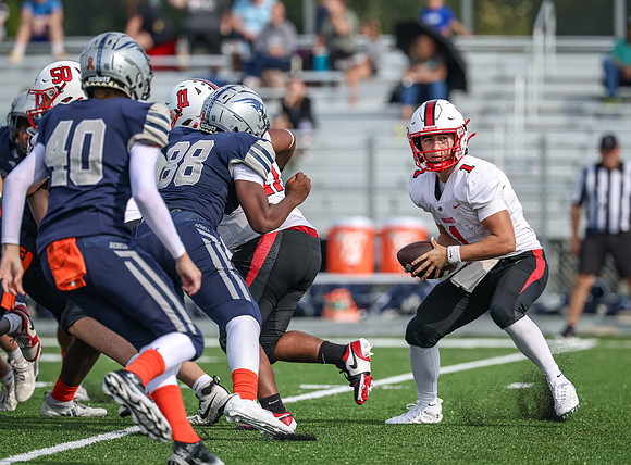 0556 Centennial vs Champlain JV Football