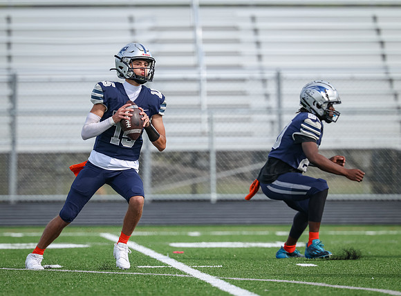 0684 Centennial vs Champlain JV Football