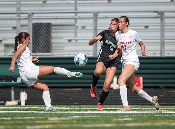 1844 Mounds View vs Centennial Varsity Soccer