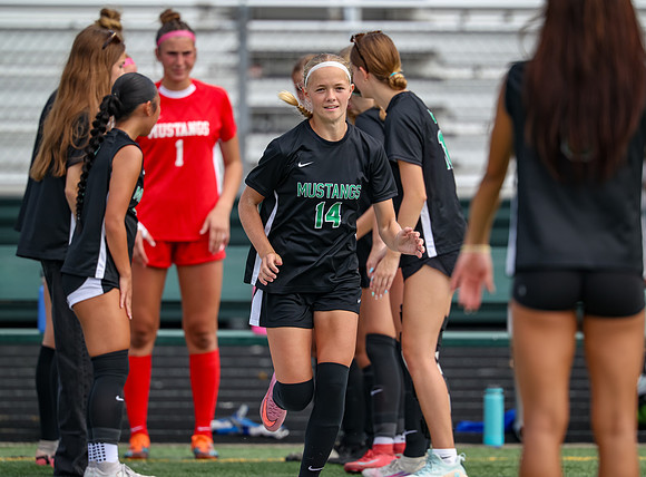 0356 Mounds View vs Centennial Varsity Soccer