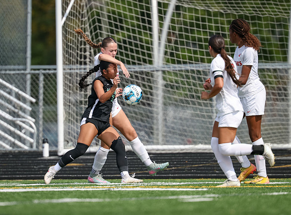 0665 Mounds View vs Centennial Varsity Soccer