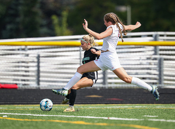 0873 Mounds View vs Centennial Varsity Soccer