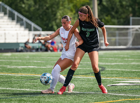 0947 Mounds View vs Centennial Varsity Soccer