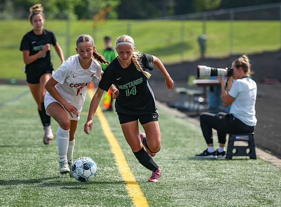 1017 Mounds View vs Centennial Varsity Soccer
