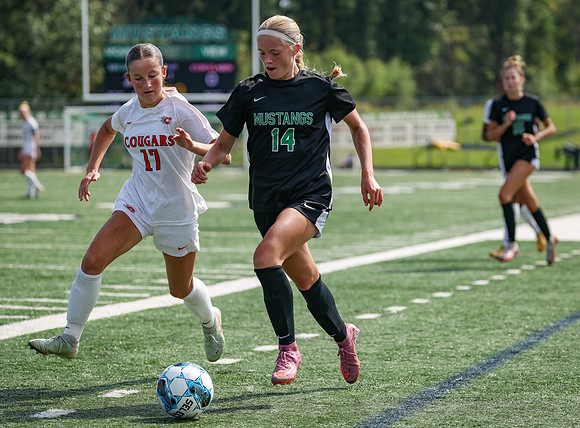 1033 Mounds View vs Centennial Varsity Soccer