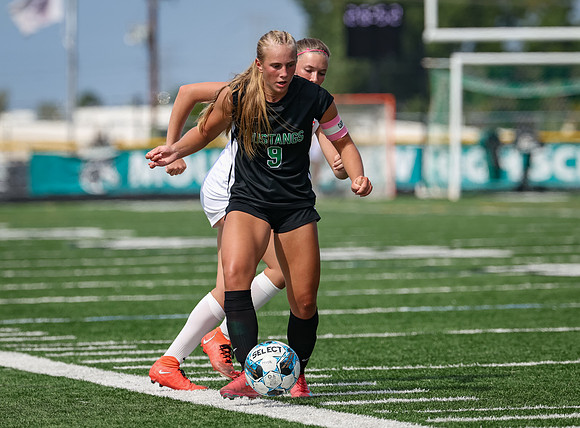 1290 Mounds View vs Centennial Varsity Soccer
