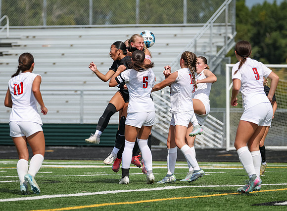 1483 Mounds View vs Centennial Varsity Soccer