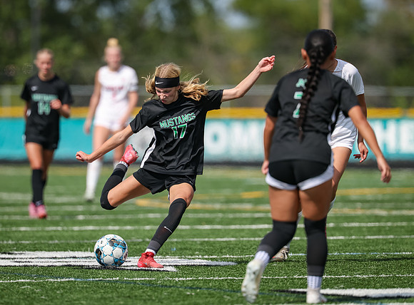 1698 Mounds View vs Centennial Varsity Soccer