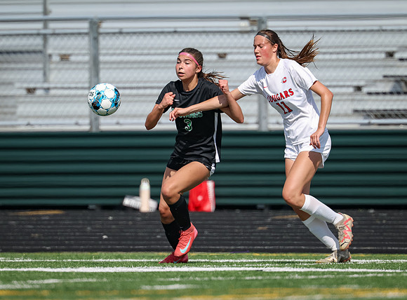 1840 Mounds View vs Centennial Varsity Soccer