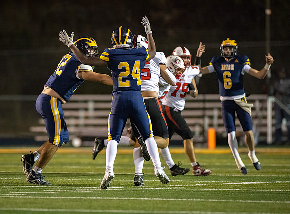 Centennial vs Rosemount Varsity Football 85