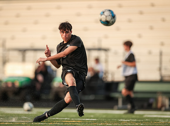 0164 Mounds View vs Roseville Varsity Soccer-Edit