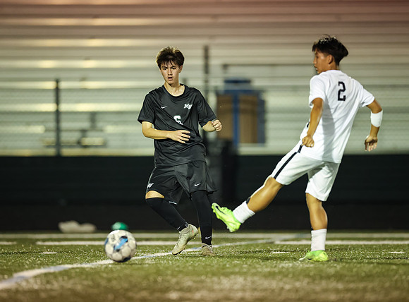 0588 Mounds View vs Roseville Varsity Soccer-Edit