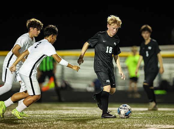 0594 Mounds View vs Roseville Varsity Soccer-Edit