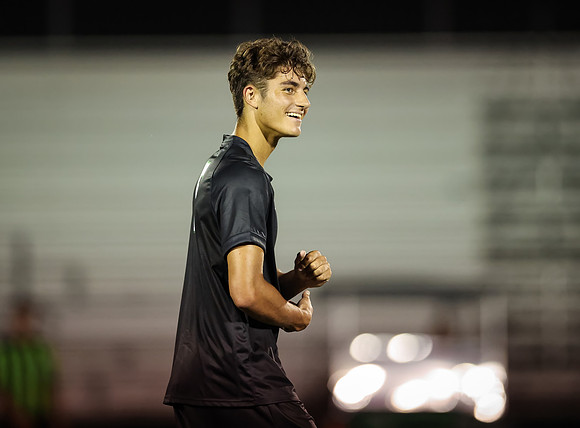 0922 Mounds View vs Roseville Varsity Soccer-Edit
