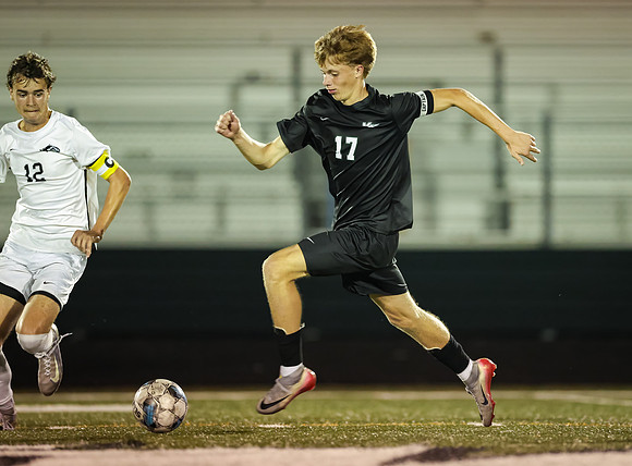 1129 Mounds View vs Roseville Varsity Soccer-Edit