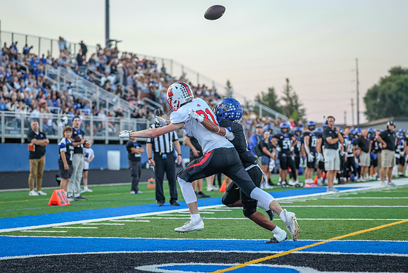 220 Centennial vs Roger Varsity Football