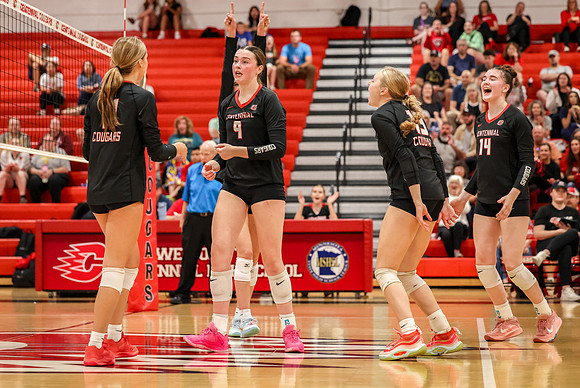 0379 Centennial vs Coon Rapids Girls Varsity Volleyball
