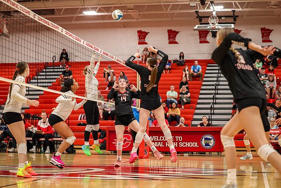 0498 Centennial vs Coon Rapids Girls Varsity Volleyball