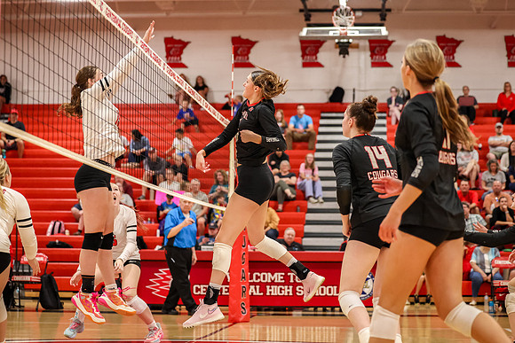 0656 Centennial vs Coon Rapids Girls Varsity Volleyball