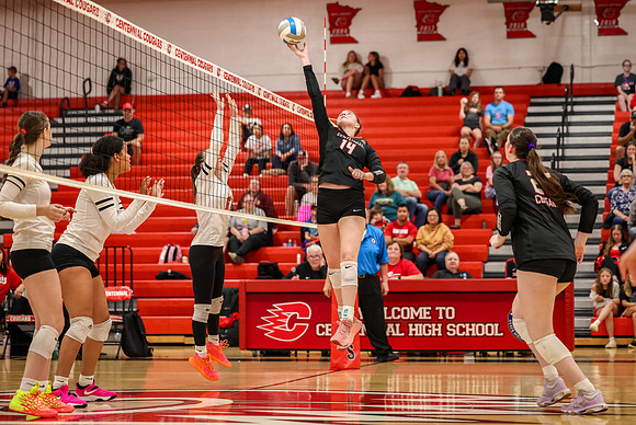 0745 Centennial vs Coon Rapids Girls Varsity Volleyball