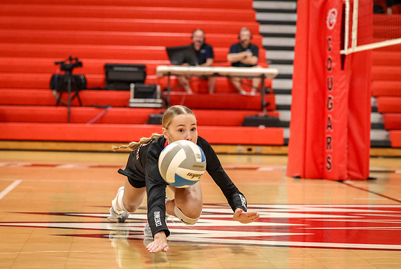 0997 Centennial vs Coon Rapids Girls Varsity Volleyball