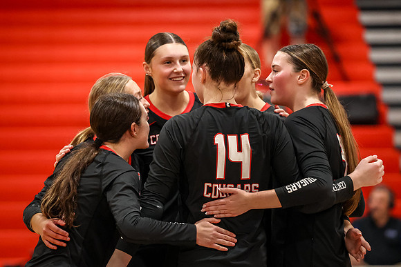 1042 Centennial vs Coon Rapids Girls Varsity Volleyball
